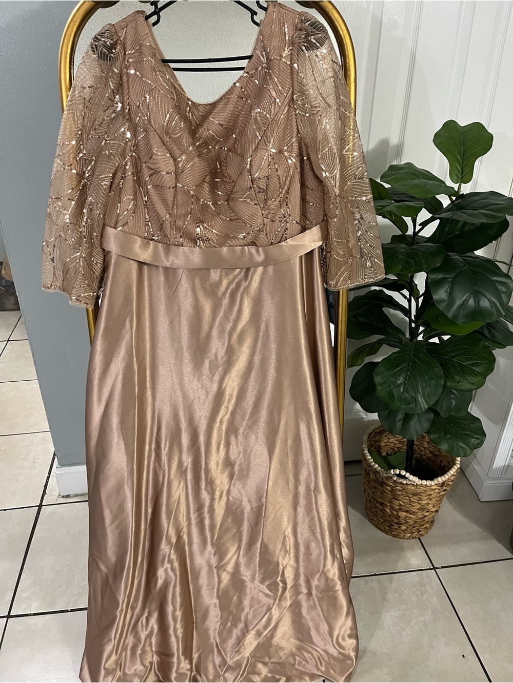 SHEIN Champagne Metallic Lace A-Line Evening Dress - Picture 2 of 3